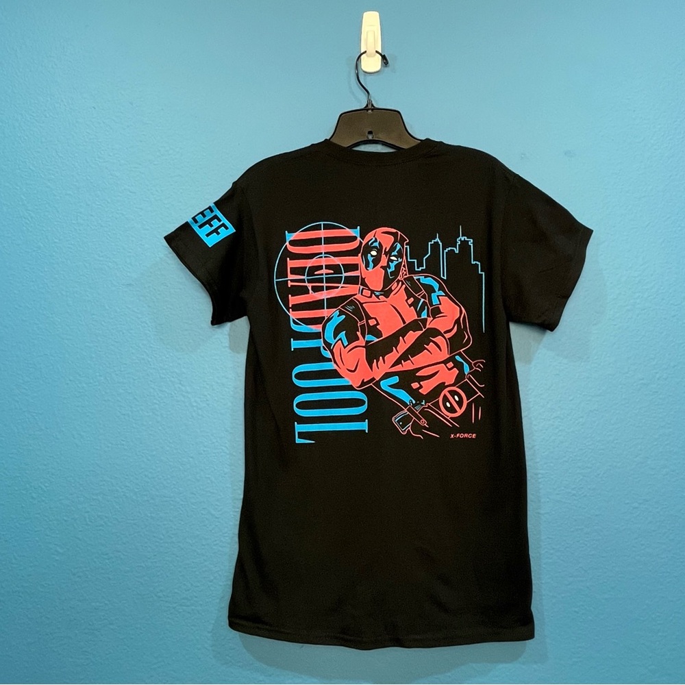 Neff Disney Marvel Deadpool Graphic Shirt With Tags Size Small